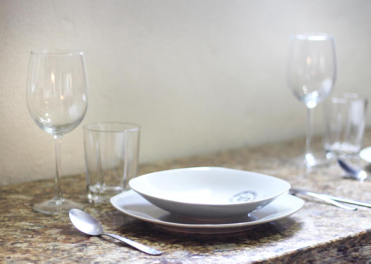 Papagayo Hotel Boutique 신데 델 카르멘 외부 사진 Place setting with a soup bowl